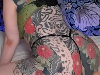 Alternative Ava's Live Sex Cam Show