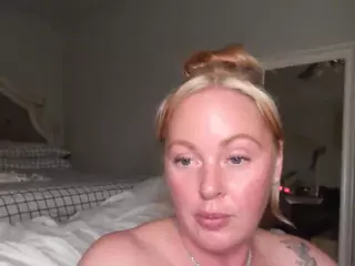 MsHunnyBunnyy's Live Sex Cam Show