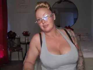 MsHunnyBunnyy's Live Sex Cam Show