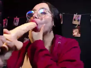 valentinaswallow's Live Sex Cam Show