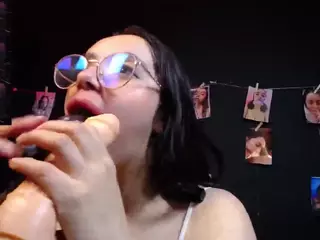 valentinaswallow's Live Sex Cam Show