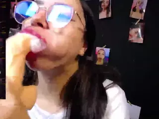 valentinaswallow's Live Sex Cam Show