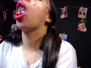 valentinaswallow's Live Sex Cam Show