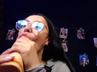 valentinaswallow's Live Sex Cam Show
