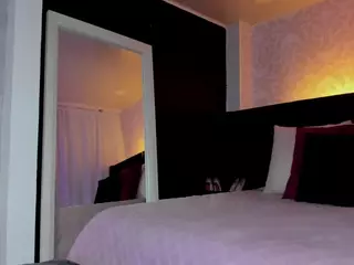 Charlotteeyork's Live Sex Cam Show
