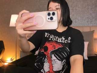 Live cam show with ah-mara
