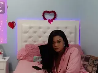 Viictoriiaa's Live Sex Cam Show