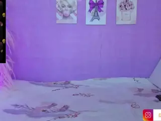 Dakotta Johanson's Live Sex Cam Show