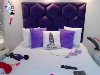 Gin's Live Sex Cam Show
