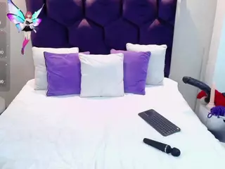 Gin's Live Sex Cam Show