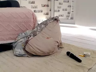 sweetdaiana23's Live Sex Cam Show