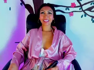 Tracy-lambo's Live Sex Cam Show