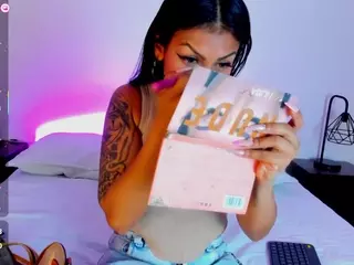 Tracy-lambo's Live Sex Cam Show
