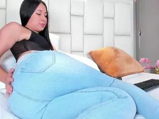 Ahincale's Live Sex Cam Show