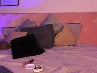 EMMA FERNANDEZ's Live Sex Cam Show