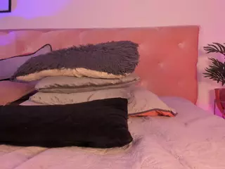 EMMA FERNANDEZ's Live Sex Cam Show