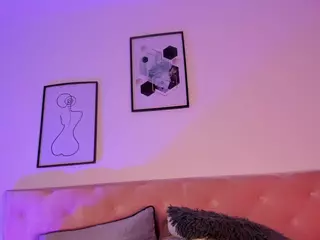EMMA FERNANDEZ's Live Sex Cam Show