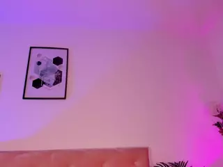 EMMA FERNANDEZ's Live Sex Cam Show