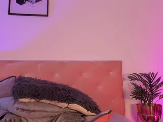 EMMA FERNANDEZ's Live Sex Cam Show