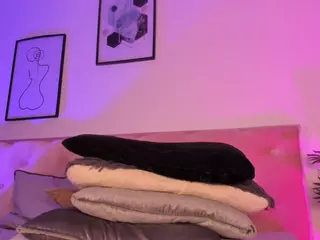 EMMA FERNANDEZ's Live Sex Cam Show