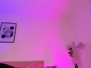 EMMA FERNANDEZ's Live Sex Cam Show