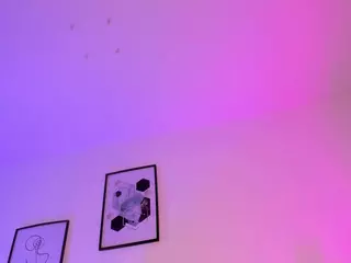 EMMA FERNANDEZ's Live Sex Cam Show