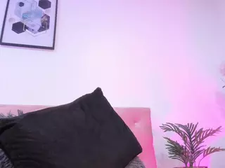 EMMA FERNANDEZ's Live Sex Cam Show