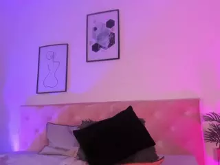 EMMA FERNANDEZ's Live Sex Cam Show