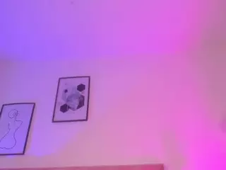 EMMA FERNANDEZ's Live Sex Cam Show
