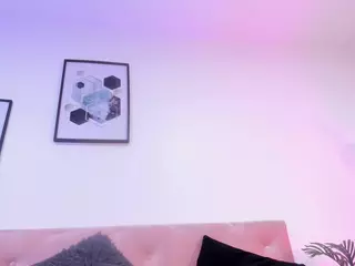 EMMA FERNANDEZ's Live Sex Cam Show