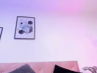 EMMA FERNANDEZ's Live Sex Cam Show