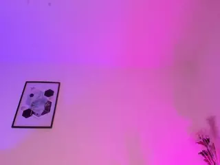 EMMA FERNANDEZ's Live Sex Cam Show