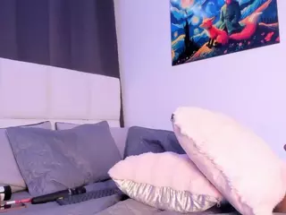 EMMA FERNANDEZ's Live Sex Cam Show
