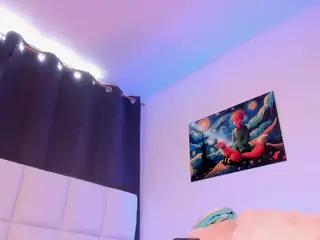 EMMA FERNANDEZ's Live Sex Cam Show
