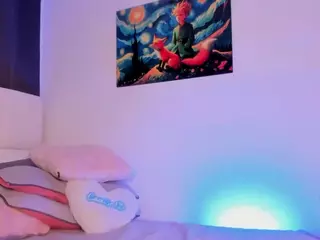 EMMA FERNANDEZ's Live Sex Cam Show