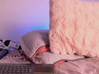 EMMA FERNANDEZ's Live Sex Cam Show