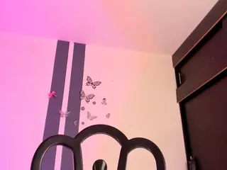 HotLittleBittch's Live Sex Cam Show