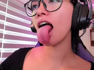Alice-rausing's Live Sex Cam Show