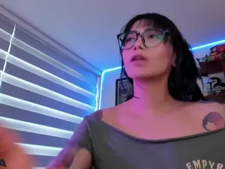 Alice-rausing's Live Sex Cam Show