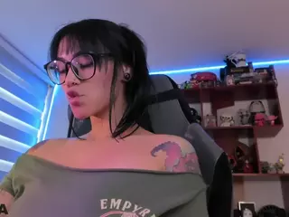 Alice-rausing's Live Sex Cam Show