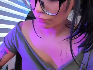 Alice-rausing's Live Sex Cam Show