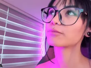 Alice-rausing's Live Sex Cam Show