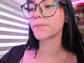 Alice-rausing's Live Sex Cam Show