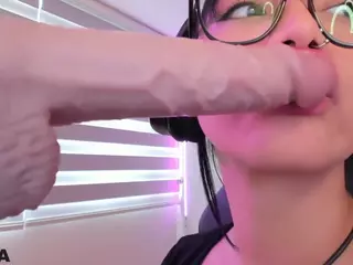 Alice-rausing's Live Sex Cam Show