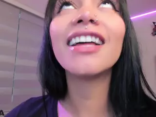Alice-rausing's Live Sex Cam Show