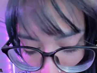Alice-rausing's Live Sex Cam Show