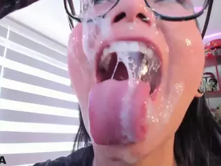 Alice-rausing's Live Sex Cam Show