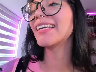 Alice-rausing's Live Sex Cam Show