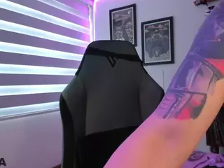 Alice-rausing's Live Sex Cam Show