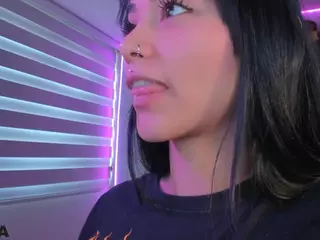 Alice-rausing's Live Sex Cam Show